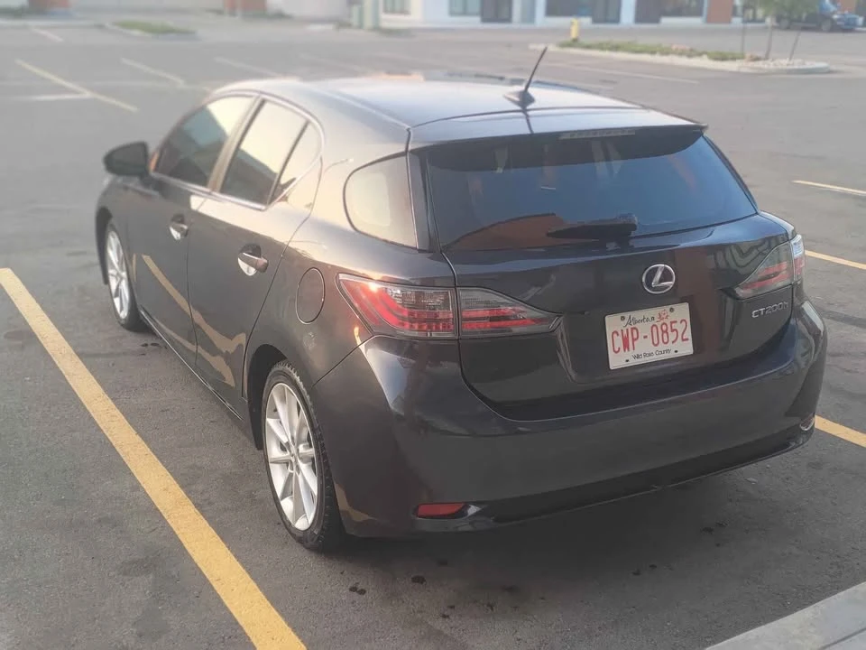 2011 Lexus CT - Image 7 of 12