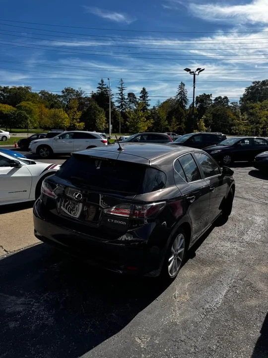 2011 Lexus CT - Image 8 of 20
