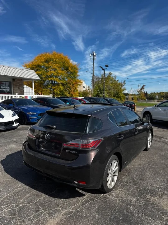 2011 Lexus CT - Image 10 of 20