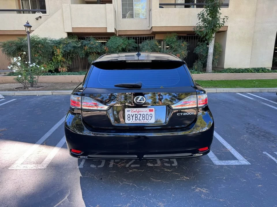 2011 Lexus CT - Image 7 of 15