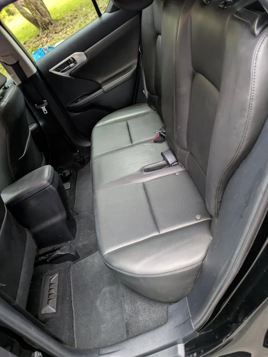 2011 Lexus CT - Image 18 of 19