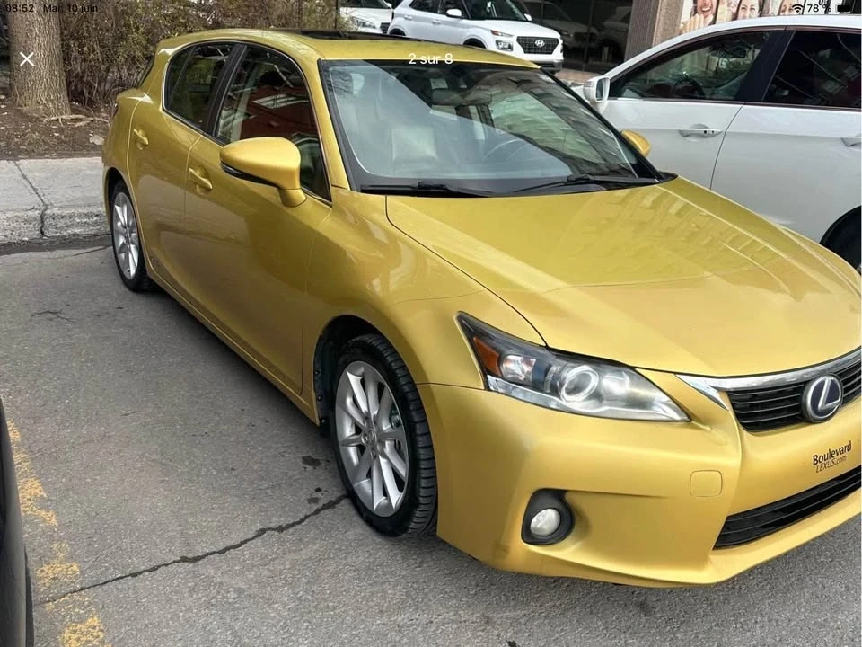 2011 Lexus CT - Image 2 of 8