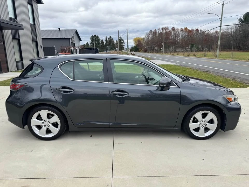 2011 Lexus CT - Image 6 of 14