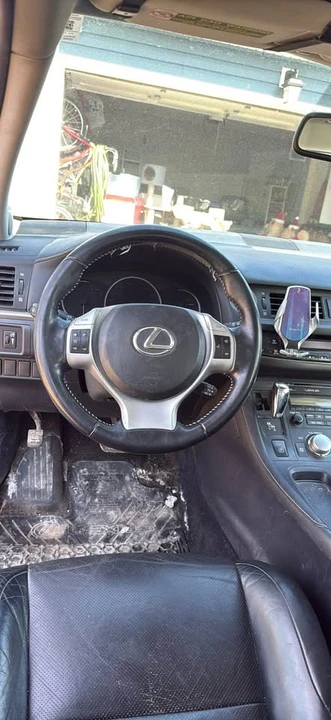 2011 Lexus CT - Image 6 of 10