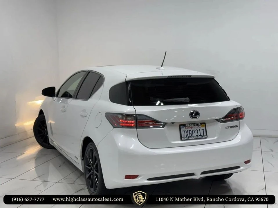 2011 Lexus CT - Image 7 of 16
