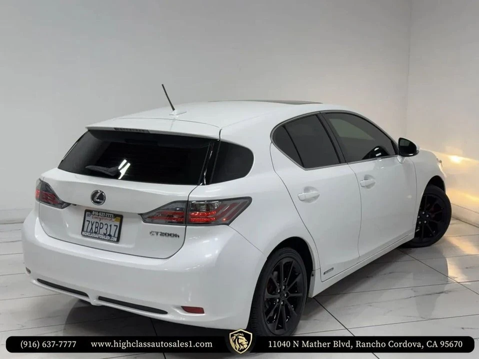 2011 Lexus CT - Image 8 of 16