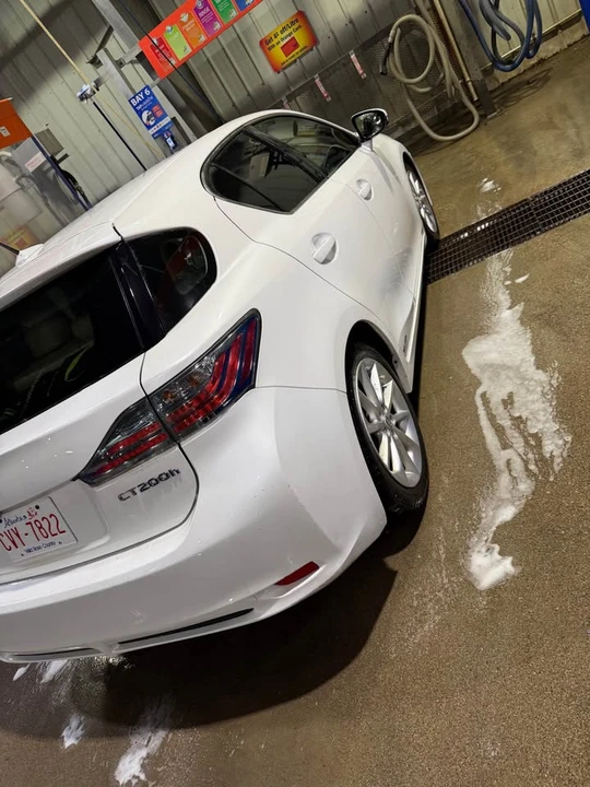 2011 Lexus CT - Image 19 of 20