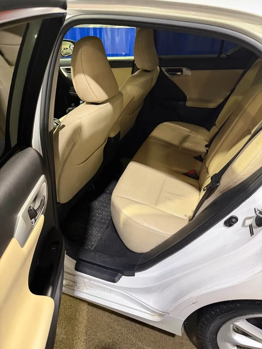 2011 Lexus CT - Image 20 of 20