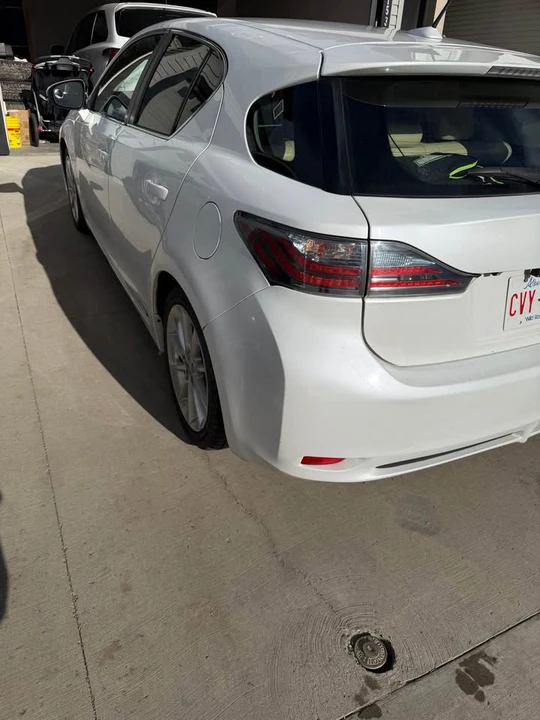 2011 Lexus CT - Image 6 of 13
