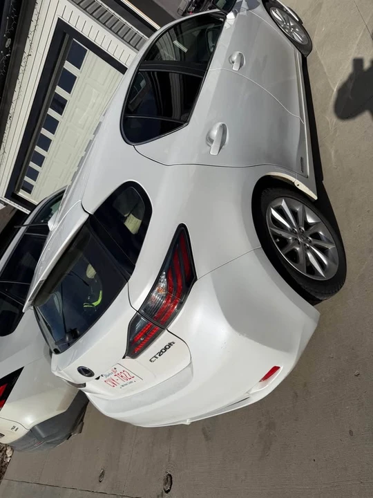 2011 Lexus CT - Image 5 of 13
