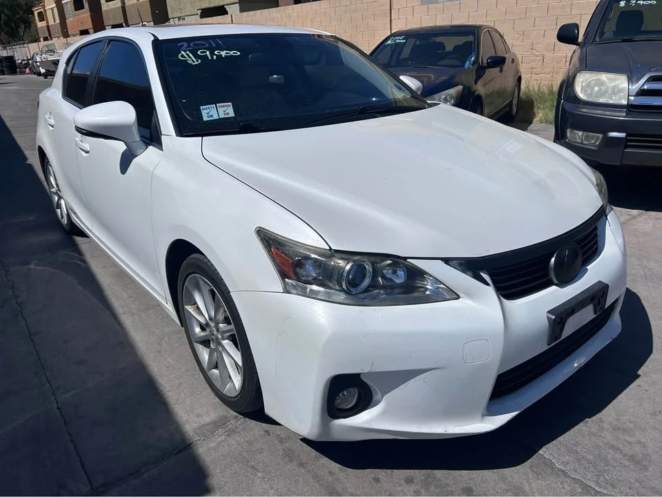 2011 Lexus CT - Image 4 of 10