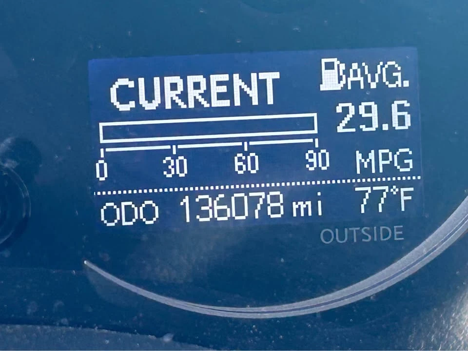 2011 Lexus CT - Image 8 of 10