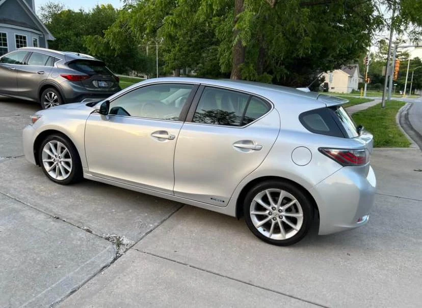 2011 Lexus CT - Image 3 of 6