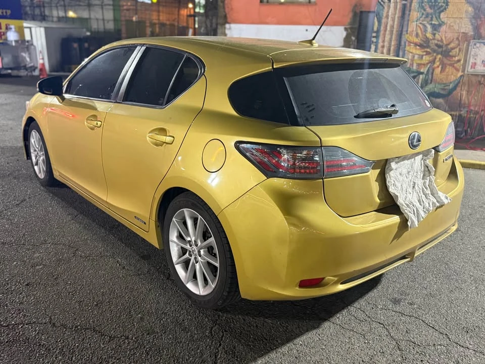 2011 Lexus CT - Image 4 of 10