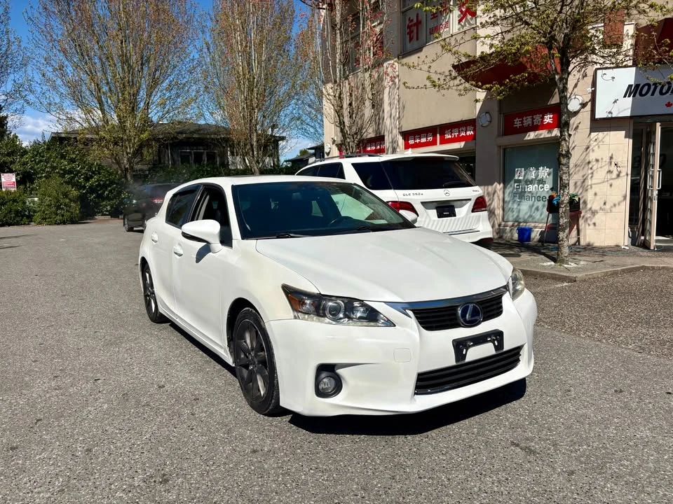 2011 Lexus CT - Image 3 of 19