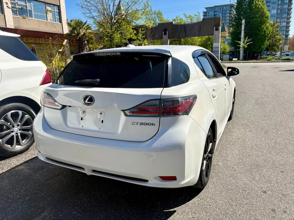 2011 Lexus CT - Image 5 of 19