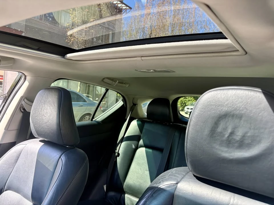 2011 Lexus CT - Image 17 of 19