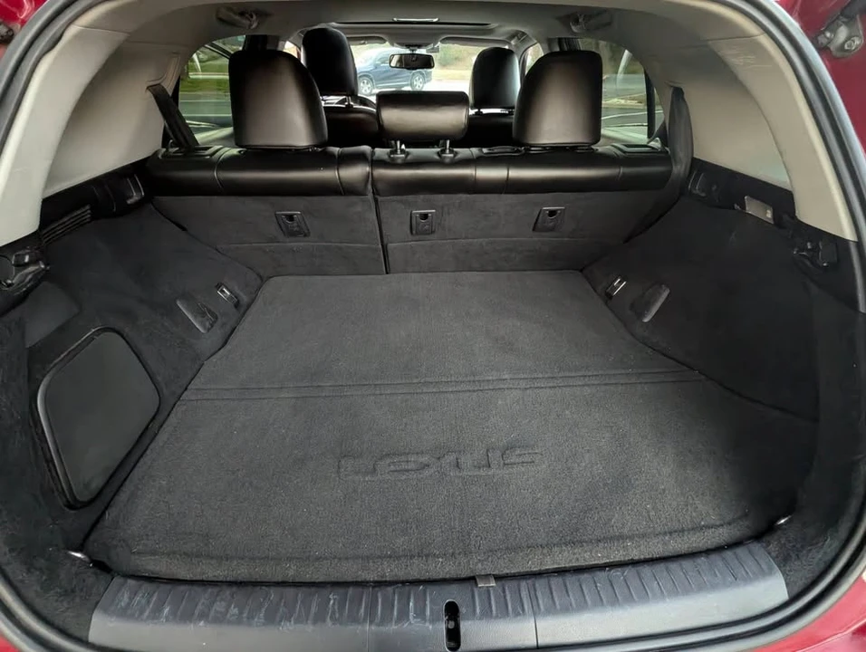 2011 Lexus CT - Image 10 of 18