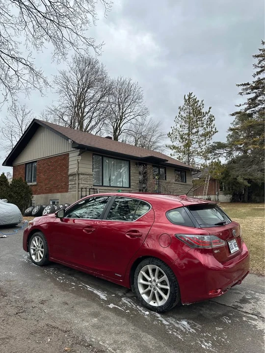 2011 Lexus CT - Image 2 of 20