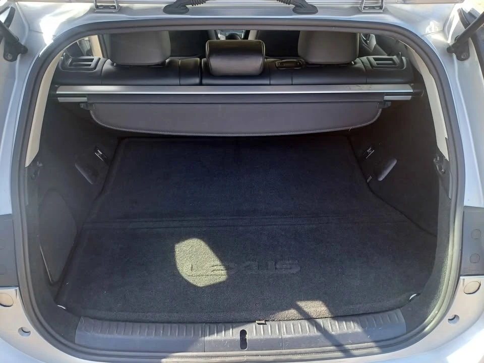 2011 Lexus CT - Image 10 of 12