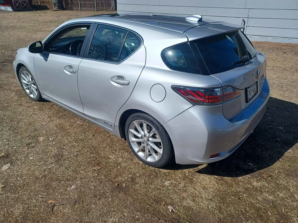 2011 Lexus CT - Image 4 of 12