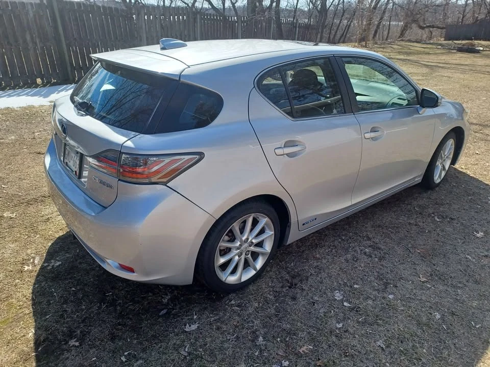 2011 Lexus CT - Image 6 of 12