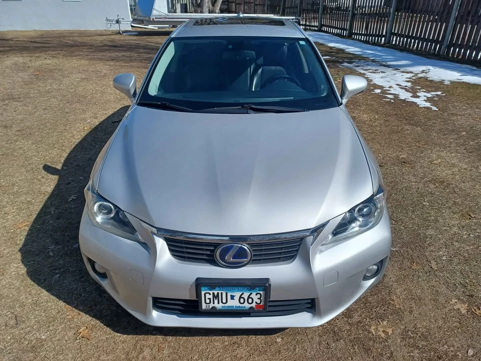 2011 Lexus CT - Image 2 of 12