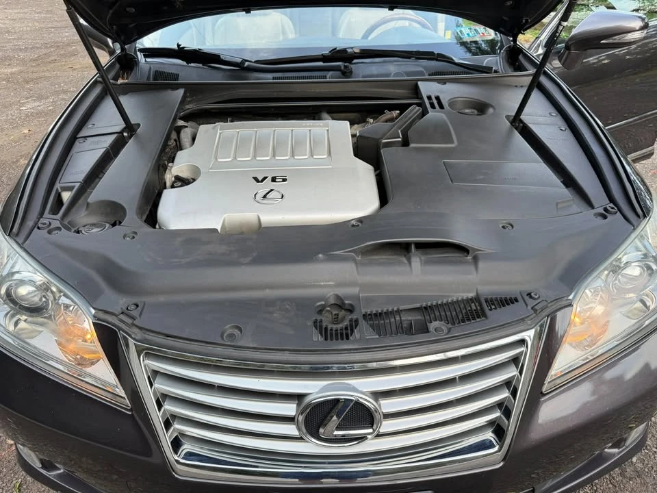 2011 Lexus ES 4th Gen - Image 17 of 19