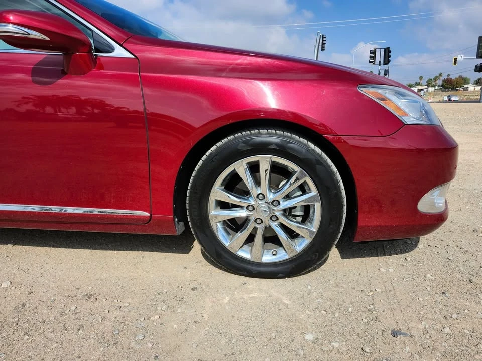 2011 Lexus ES 5th Gen - Image 18 of 19