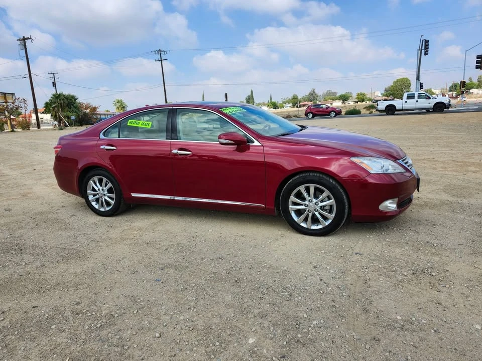 2011 Lexus ES 5th Gen - Image 4 of 19