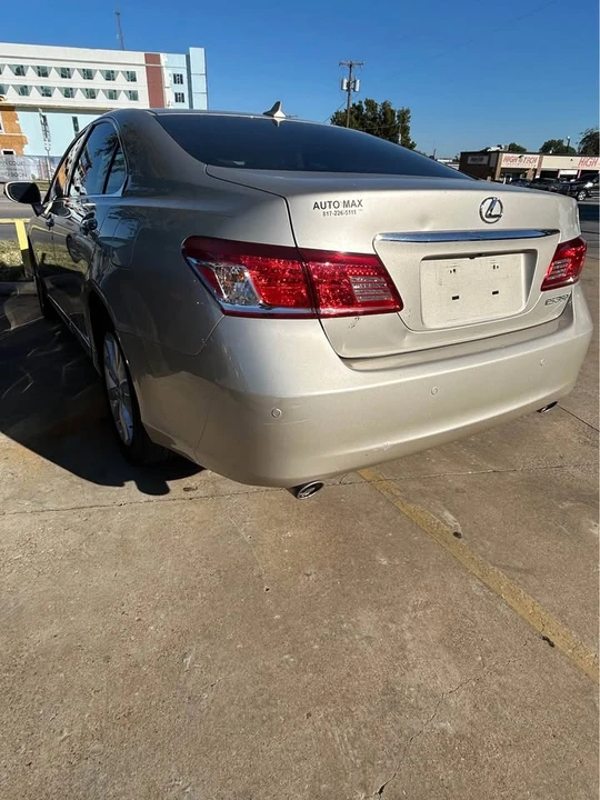 2011 Lexus ES 4th Gen - Image 7 of 13