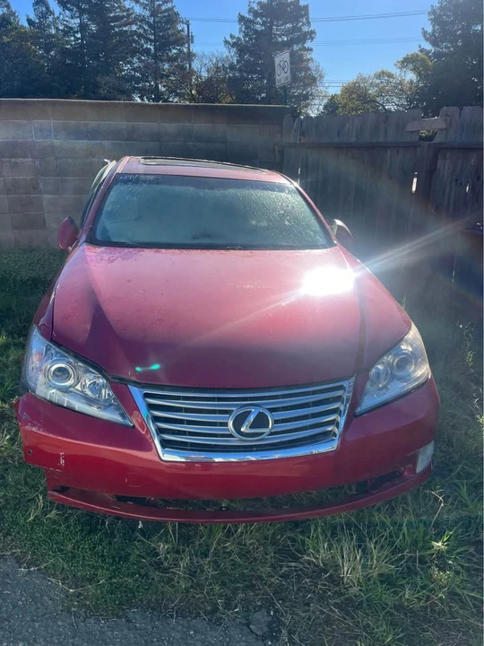 2011 Lexus ES 4th Gen - Image 3 of 3