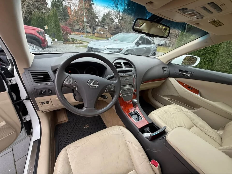 2011 Lexus ES 4th Gen - Image 3 of 5