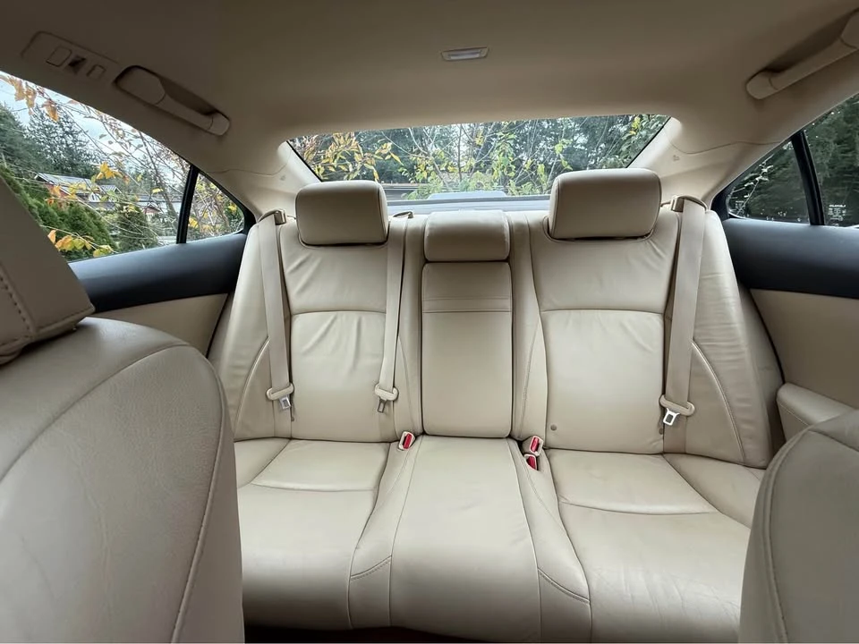 2011 Lexus ES 4th Gen - Image 5 of 5