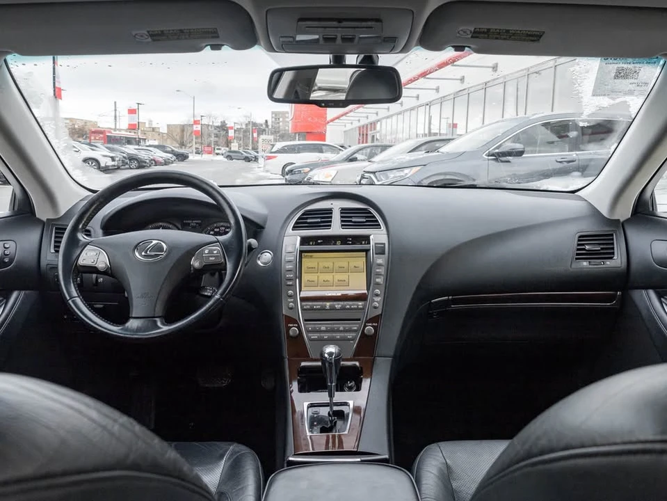 2011 Lexus ES 4th Gen - Image 15 of 16