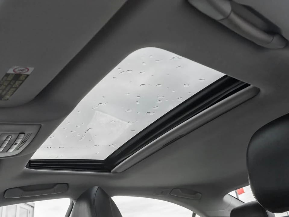 2011 Lexus ES 4th Gen - Image 12 of 16