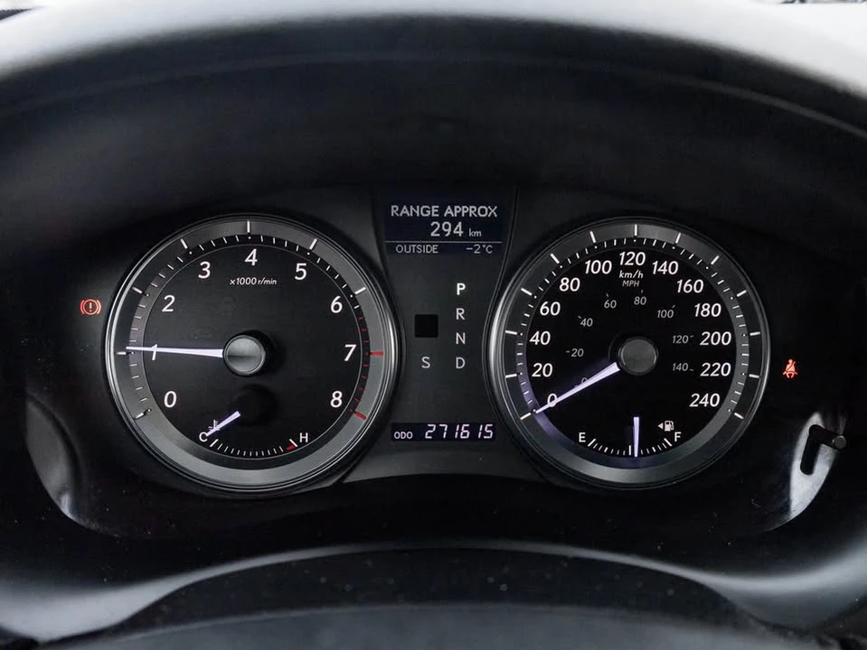 2011 Lexus ES 4th Gen - Image 8 of 16