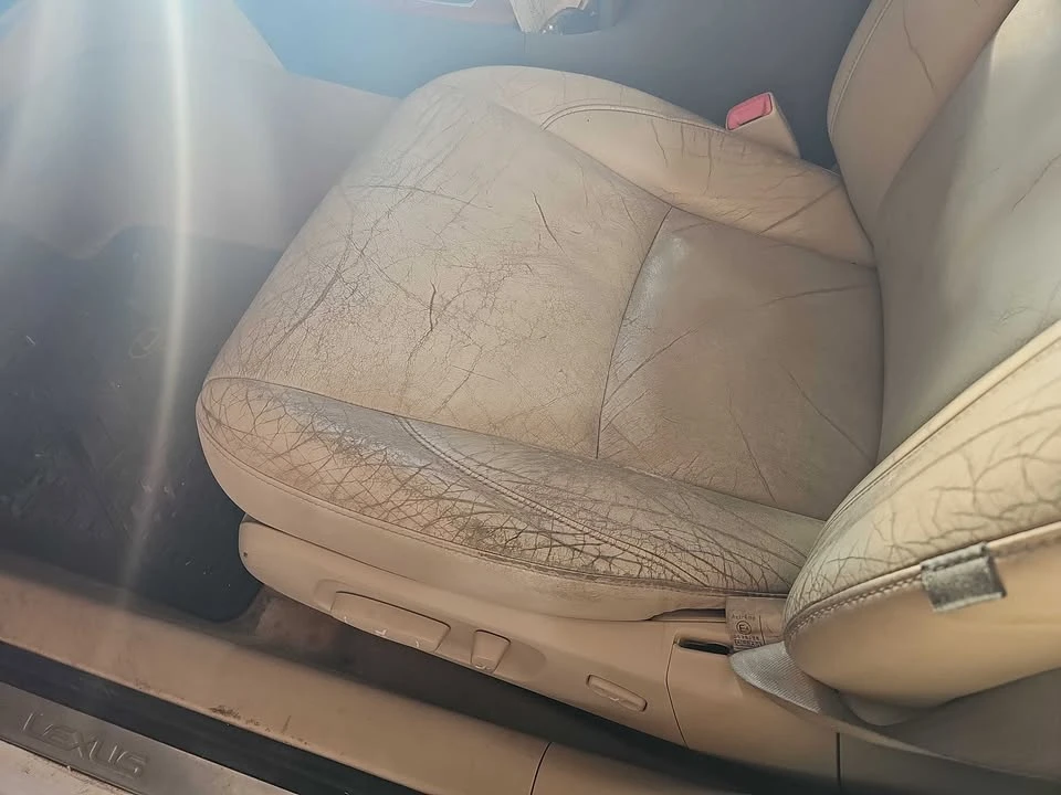 2011 Lexus ES 4th Gen - Image 13 of 19