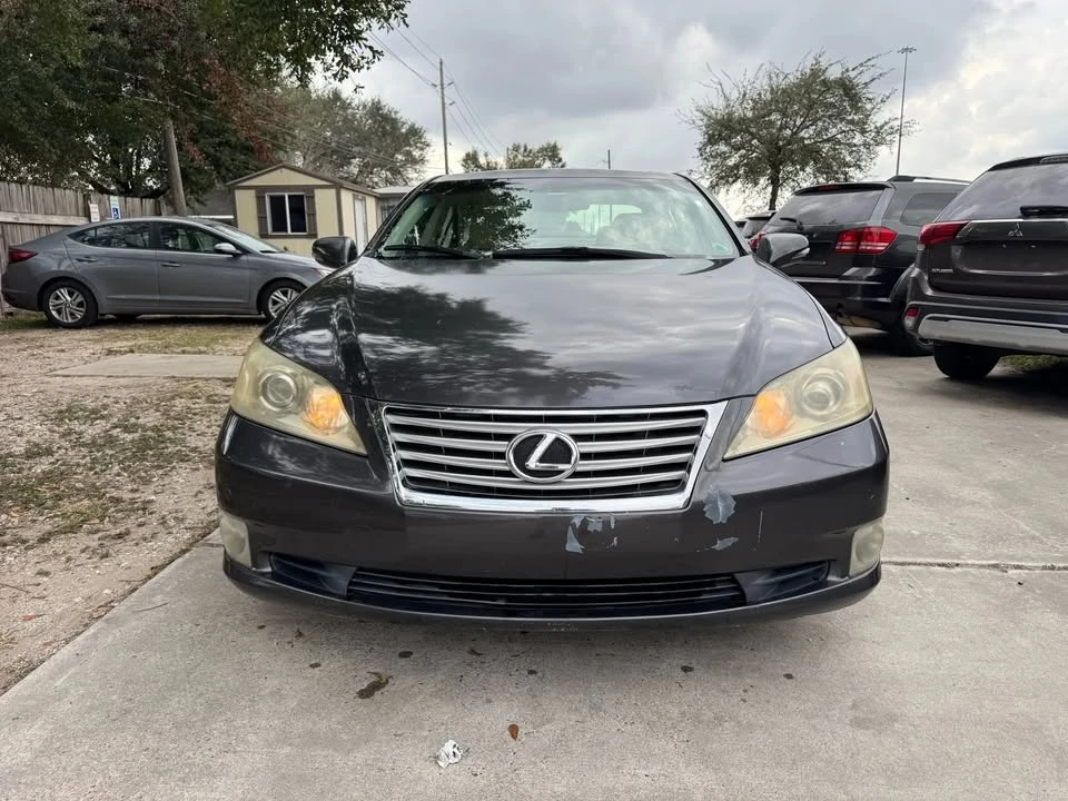 2011 Lexus ES 5th Gen - Image 2 of 20