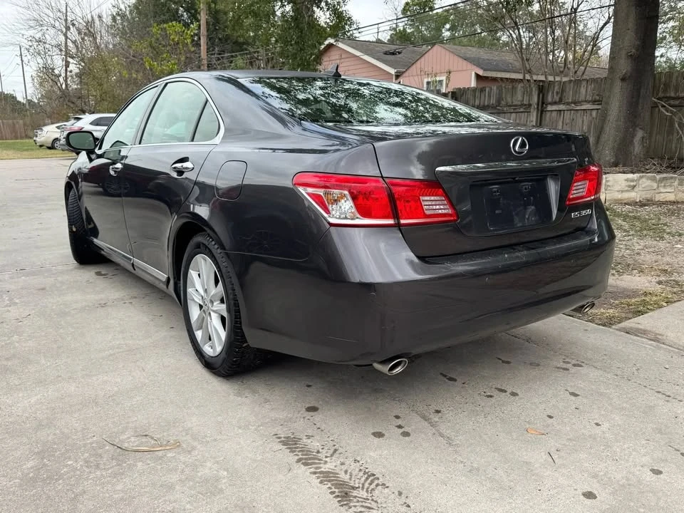 2011 Lexus ES 5th Gen - Image 7 of 20