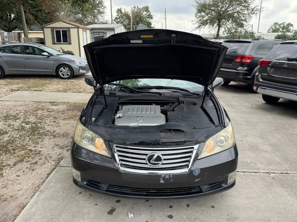 2011 Lexus ES 5th Gen - Image 9 of 20