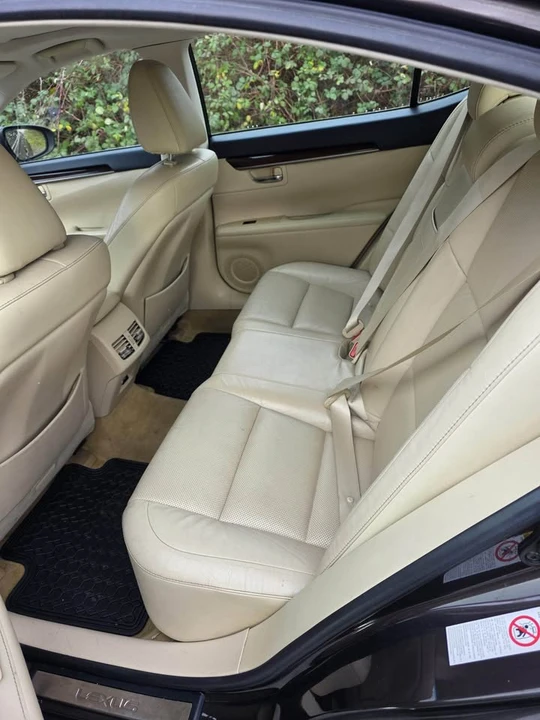 2011 Lexus ES 5th Gen - Image 12 of 12