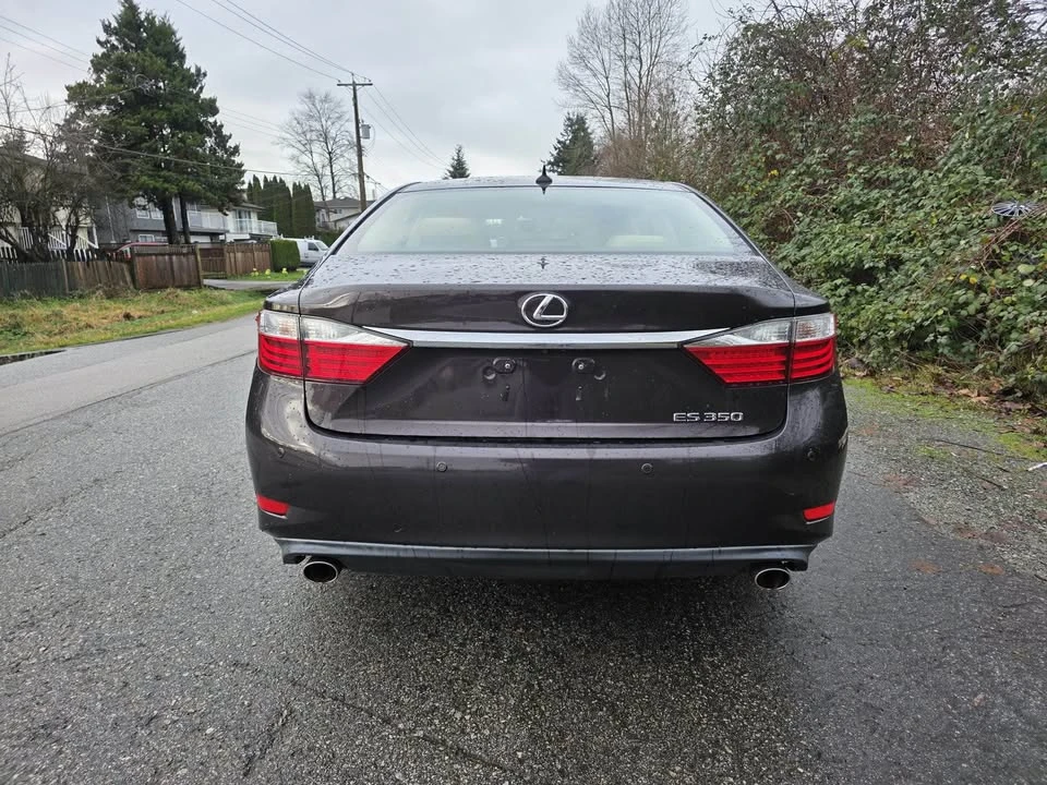 2011 Lexus ES 5th Gen - Image 7 of 12