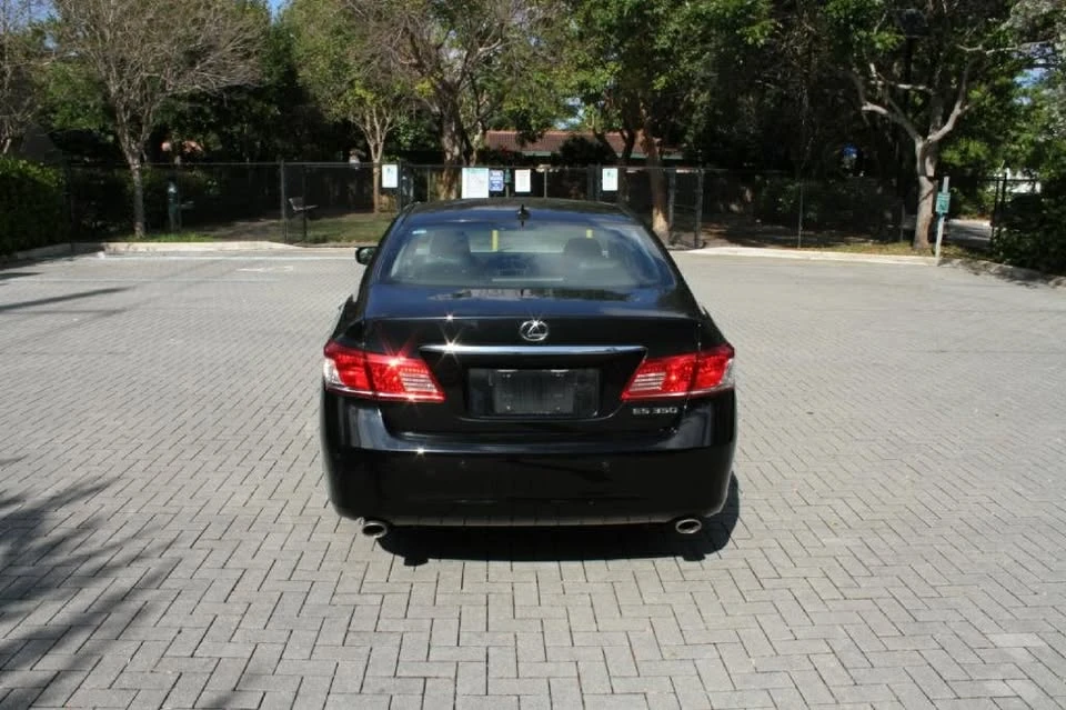 2011 Lexus ES 5th Gen - Image 7 of 14