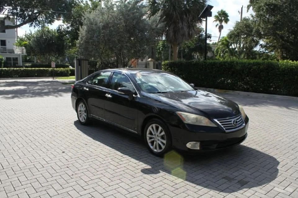 2011 Lexus ES 5th Gen - Image 4 of 14