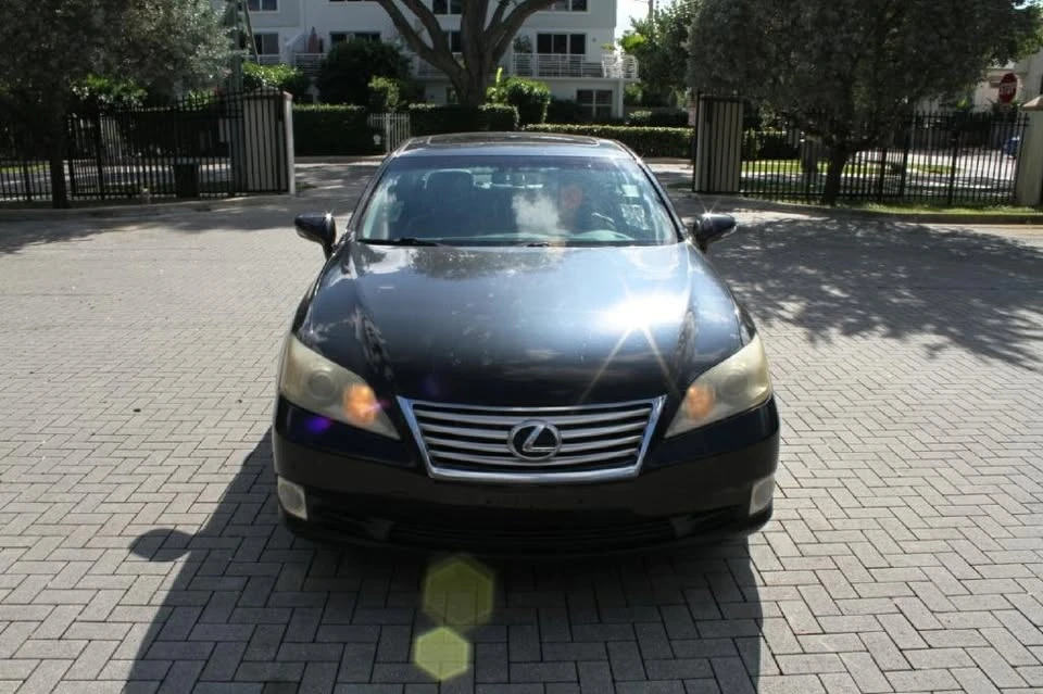 2011 Lexus ES 5th Gen - Image 3 of 14