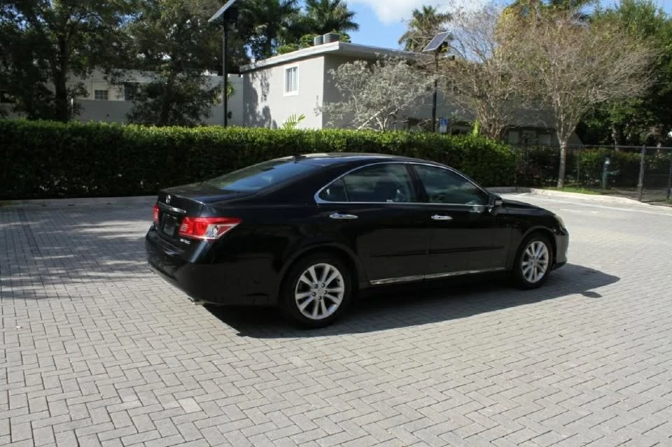 2011 Lexus ES 5th Gen - Image 6 of 14