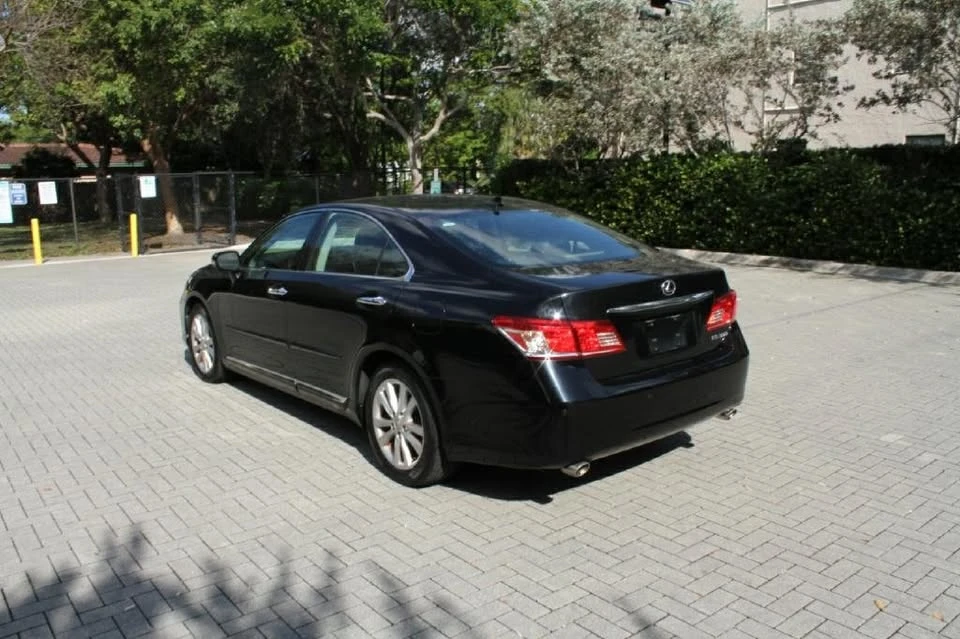 2011 Lexus ES 5th Gen - Image 8 of 14
