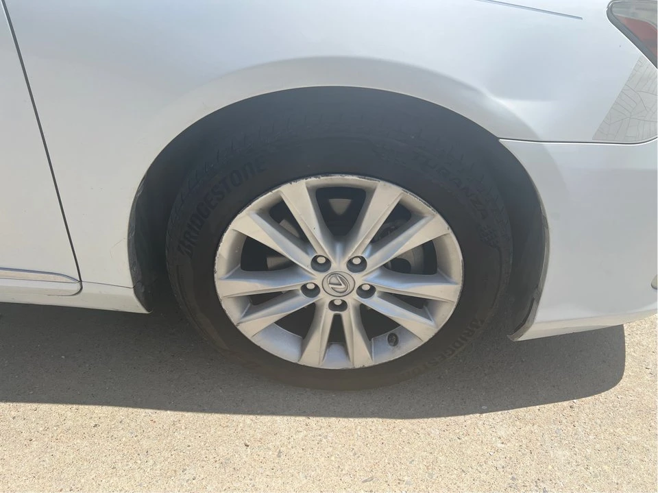 2011 Lexus ES 4th Gen - Image 13 of 17