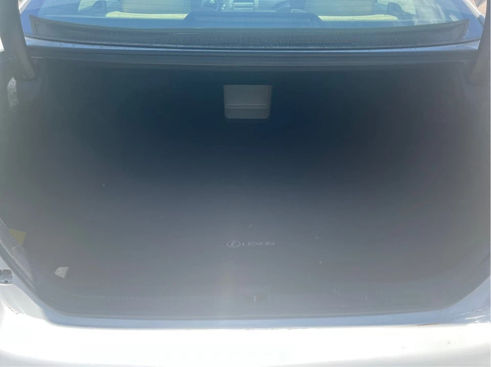2011 Lexus ES 4th Gen - Image 10 of 17